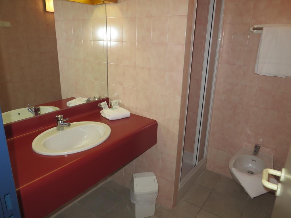 N'Atura Hôtel Aire-sur-lʼAdour Exterior foto
